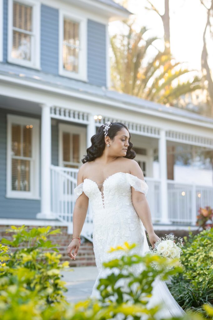 The Highland Manor Photos - Bride in front of the manor | Wedding Photography by Phavy Photography - Apopka Wedding Photographer
