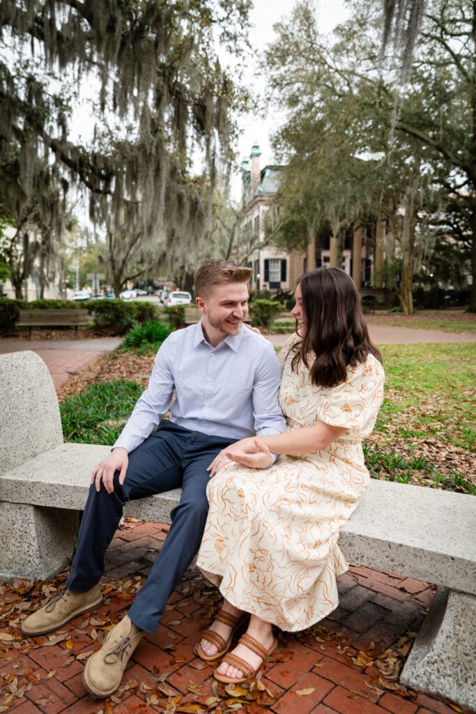 Engagement session in Orlean Square, Savannah 