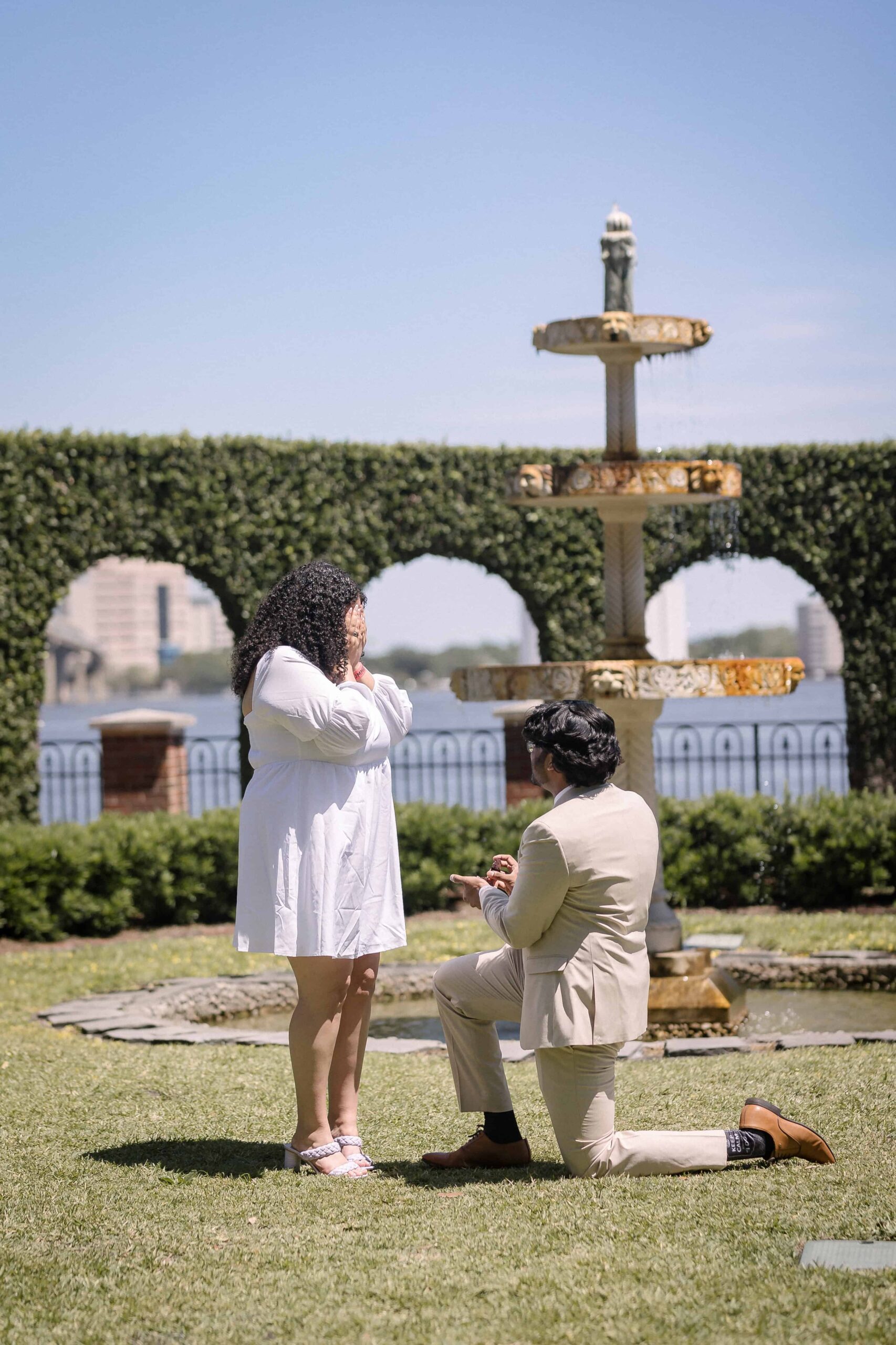 Surprise proposal at Cummer Museum