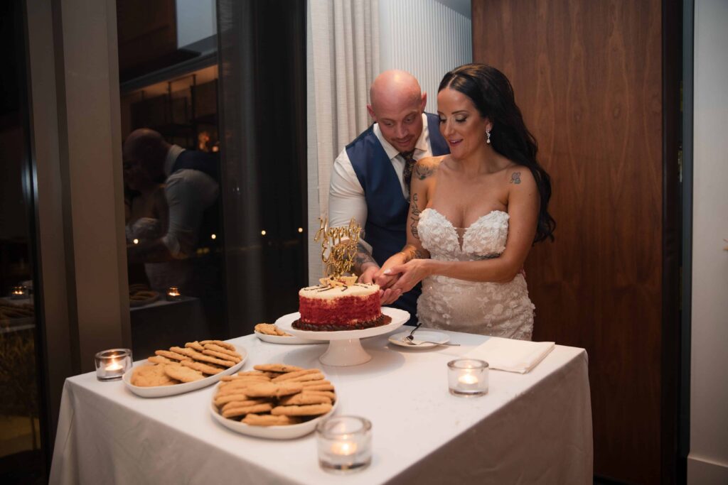 Cake Cutting Wedding Photography | Documentary style wedding photographer in Savannah