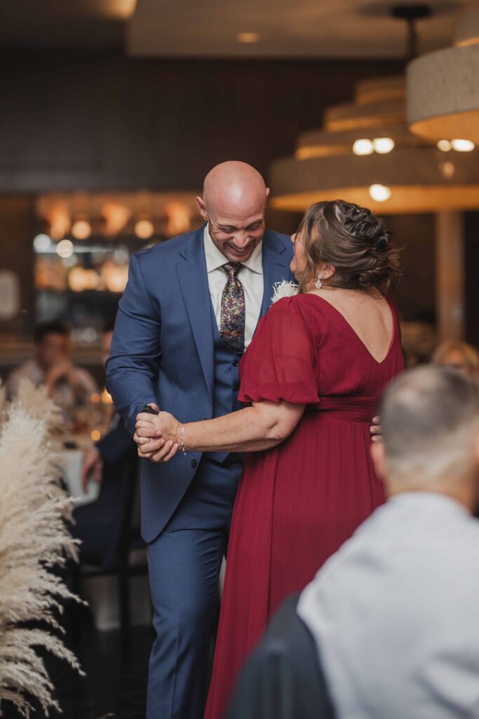Documentary style Savannah Wedding Photographer | Phavy Photography