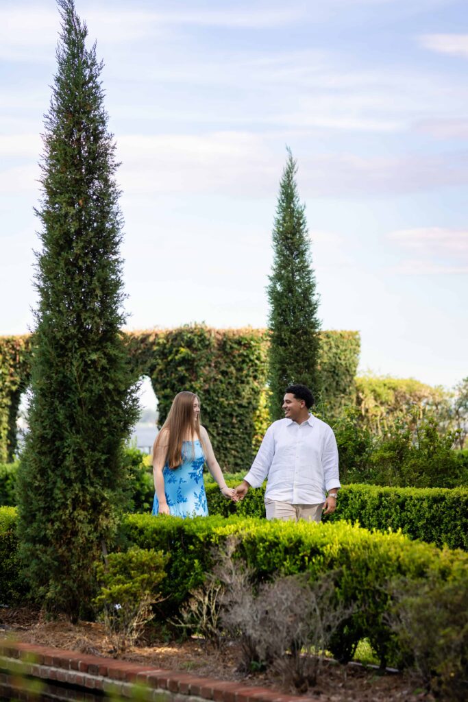 Jacksonville hidden photographer capturing a proposal at Cummer Museum