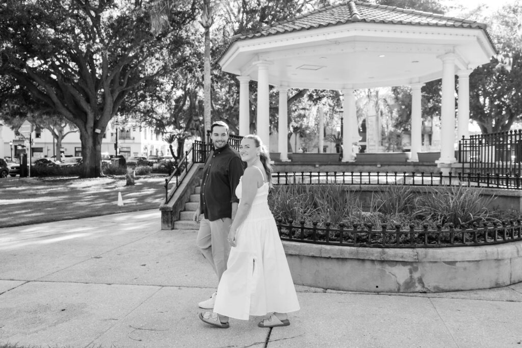 Proposal Photos in St. Augustine | Propsing at the Bay front, St. Augustine