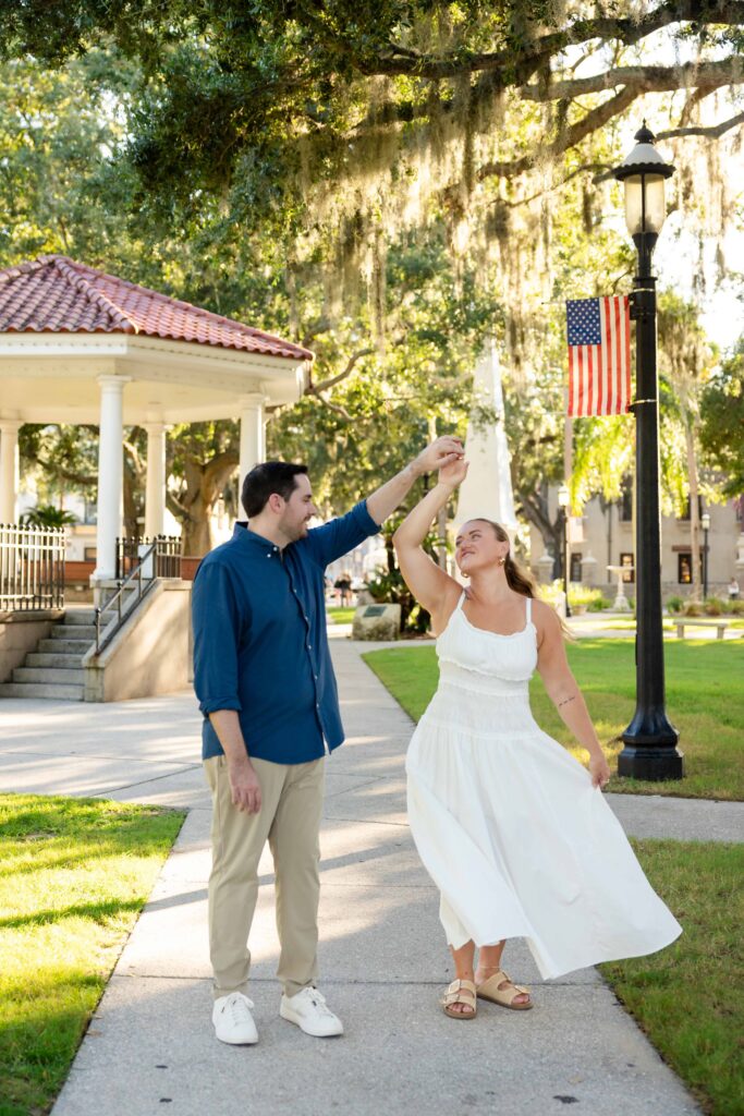 Proposal Photos in St. Augustine | Propsing at the Bay front, St. Augustine